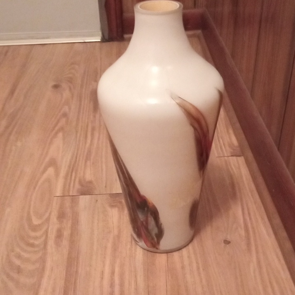 Elegant White and Brown Vase